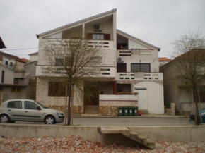 Apartman Suzy, Kali